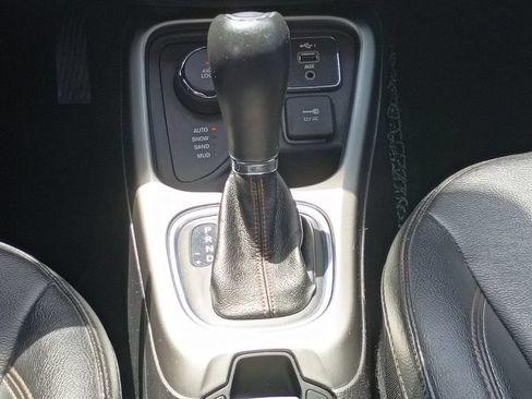 Used 2021 Jeep Compass Latitude AWD/4WD image 23