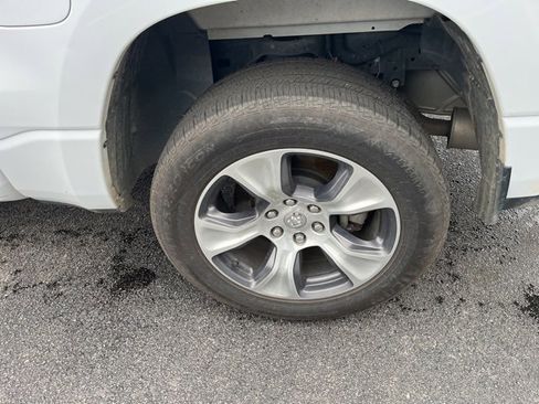 Used 2024 RAM 1500 Laramie image 35