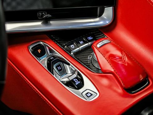 Used 2021 Chevrolet Corvette Stingray w/ Z51 Performance Package image 25