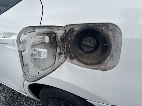 Used 2019 Toyota Corolla LE image 15