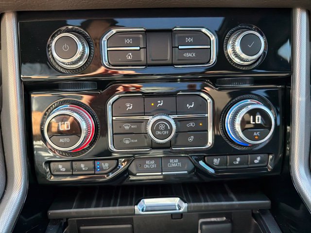 Used 2023 GMC Yukon Denali w/ Advanced Technology Package RWD image 23