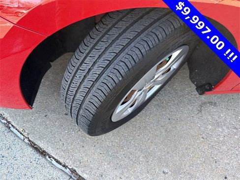 Used 2017 Chevrolet Cruze LS image 24