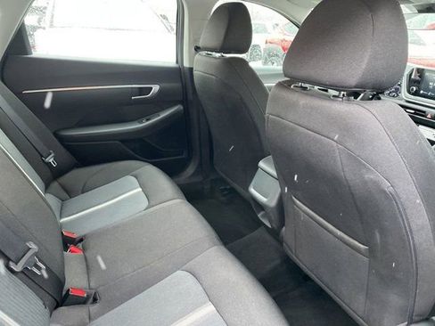 Used 2022 Hyundai Sonata SE image 10