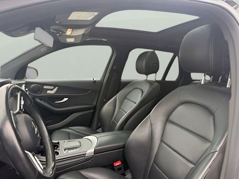 Used 2022 Mercedes-Benz GLC 300 4MATIC image 17