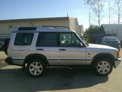 Used 2002 Land Rover Discovery SE image 9