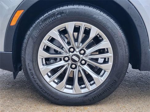 Used 2024 Cadillac XT4 Premium Luxury image 10