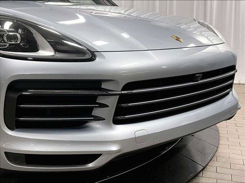 Used 2023 Porsche Cayenne image 33