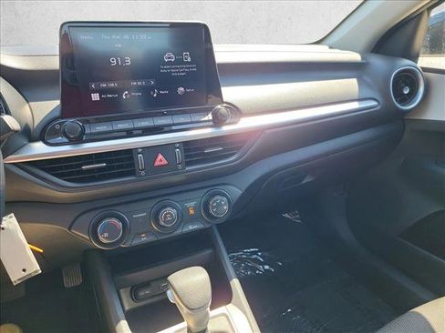 Used 2024 Kia Forte Sedan FWD image 21