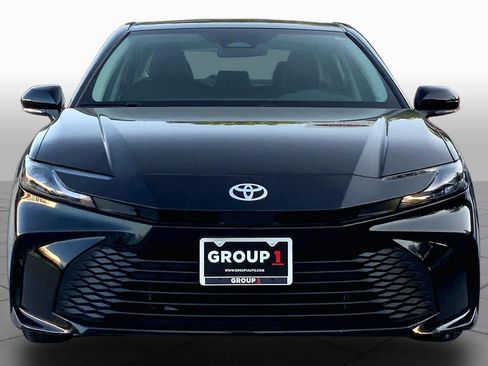 Used 2025 Toyota Camry LE FWD image 4