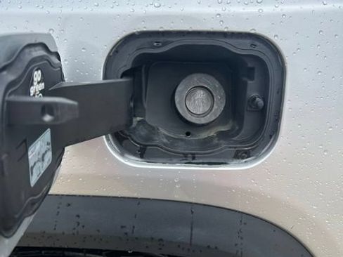 Used 2017 GMC Acadia SLE FWD image 29