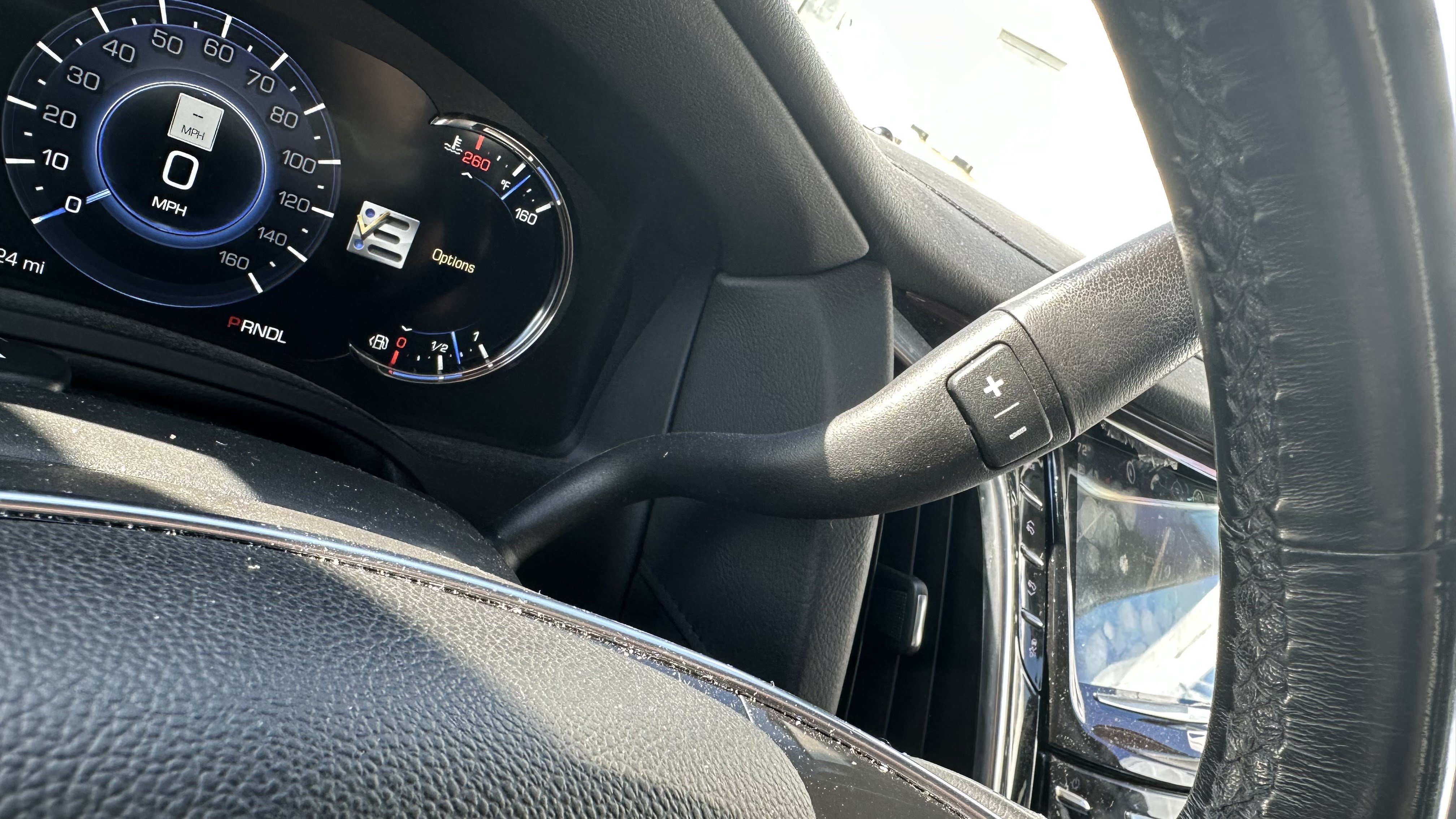 Used 2020 Cadillac Escalade Luxury w/ Escalade Sport Edition AWD/4WD image 27