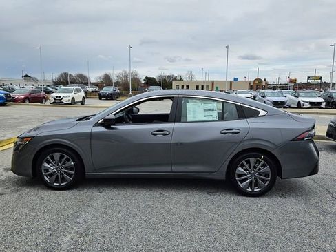 New 2026 Nissan Sentra SL w/ Floor Mat Package FWD image 4