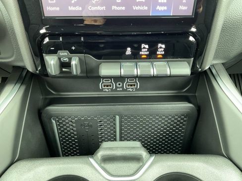 New 2026 RAM 1500 Big Horn AWD/4WD image 26