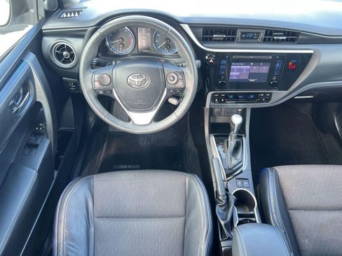 Used 2018 Toyota Corolla SE image 25