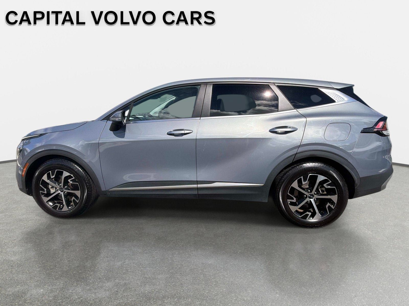 Used 2023 Kia Sportage EX FWD image 9