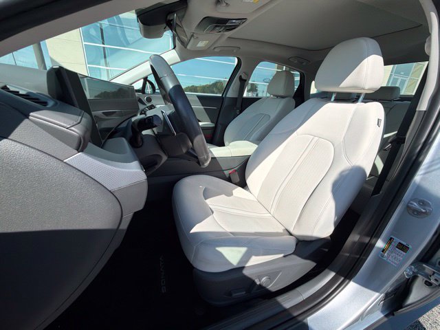 Used 2024 Hyundai Sonata SEL w/ Convenience Package FWD image 10