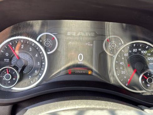 Used 2025 RAM 2500 Big Horn AWD/4WD image 18