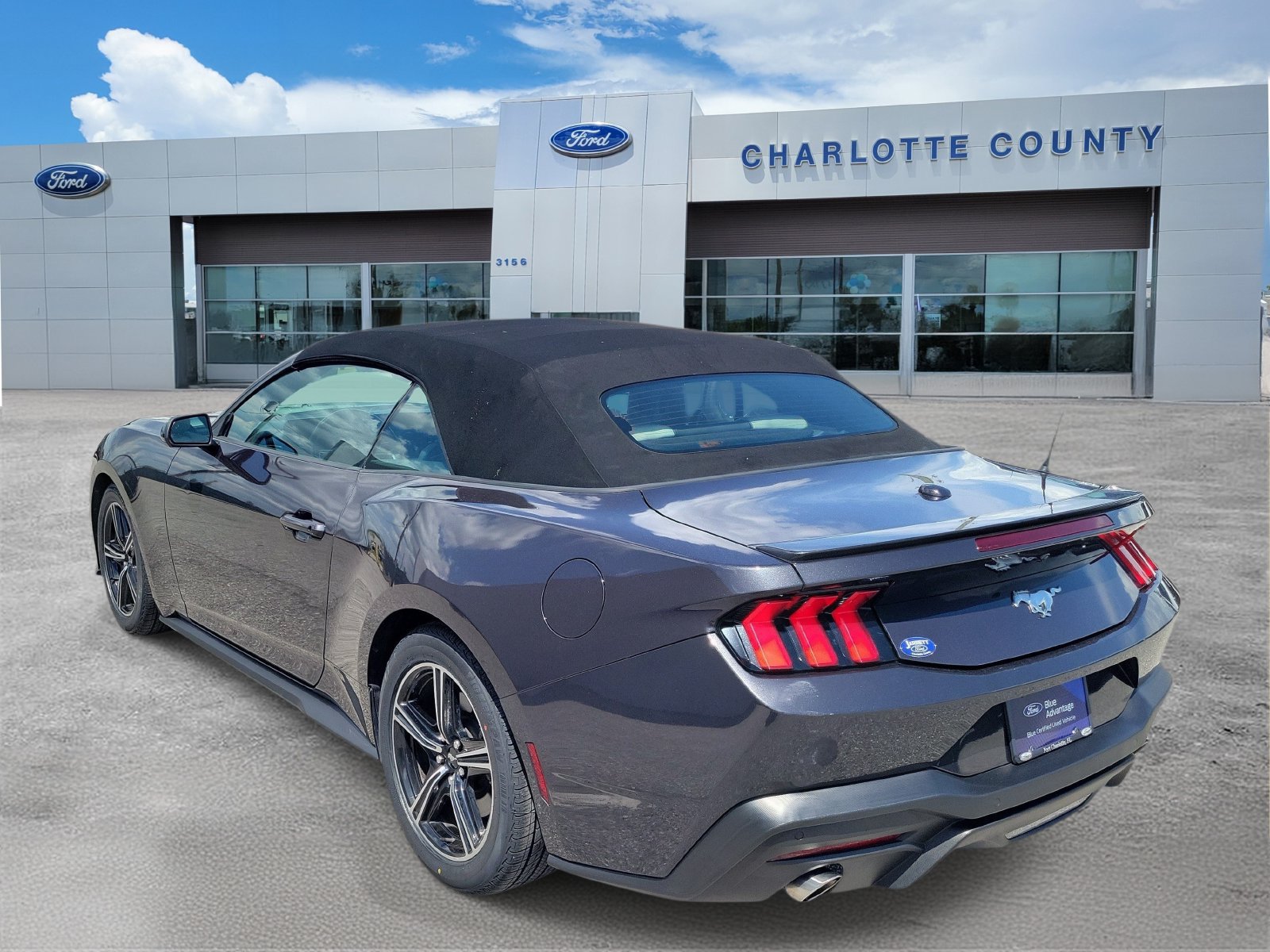 Used 2024 Ford Mustang Premium RWD image 4