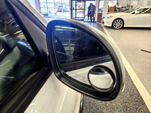 Used 2018 Volkswagen Tiguan Limited image 32