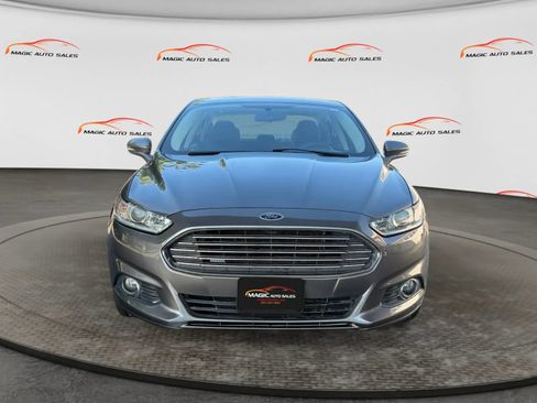 Used 2013 Ford Fusion SE FWD image 3