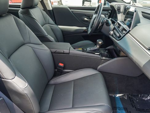 Used 2025 Lexus ES 350 w/ Premium Package FWD image 21