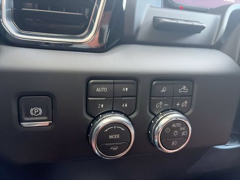 Used 2026 GMC Sierra 1500 Denali Ultimate AWD/4WD image 25