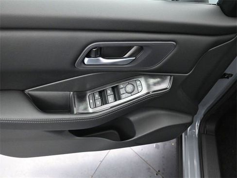 New 2026 Nissan Rogue SV image 32