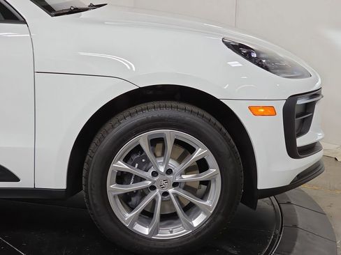 New 2026 Porsche Macan image 11