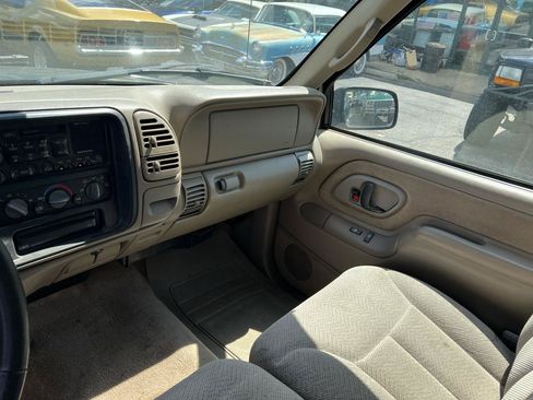Used 1998 Chevrolet Silverado 1500 4x4 Extended Cab image 9
