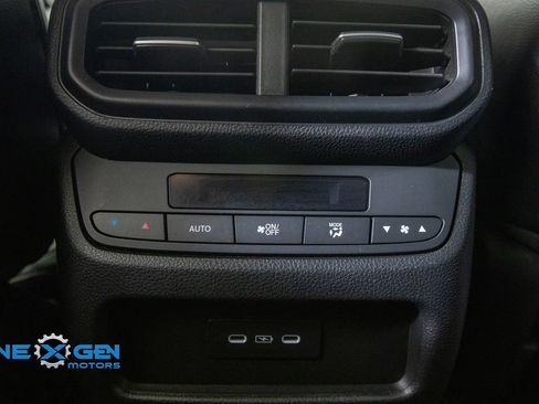 Used 2025 Honda Pilot Touring image 29