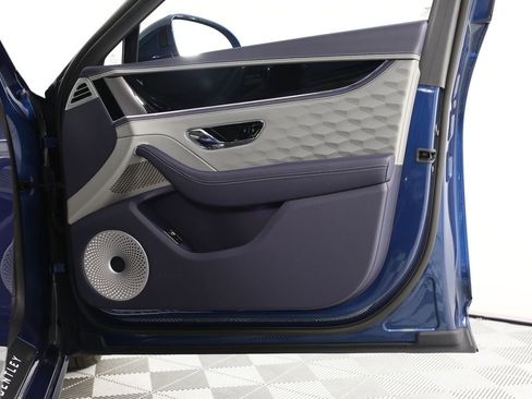 New 2025 Bentley Flying Spur Plug-In Hybrid AWD/4WD image 29
