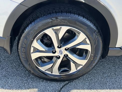 Used 2020 Subaru Outback Limited image 17