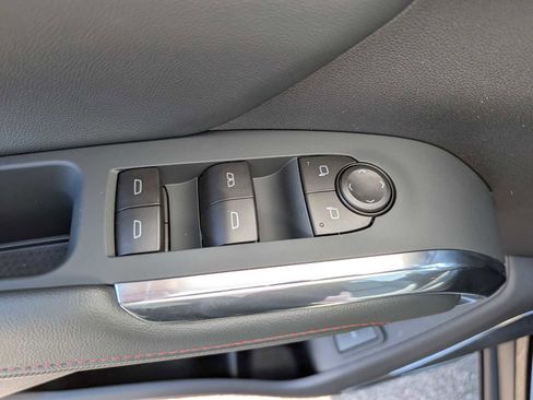 New 2026 Chevrolet Traverse Z71 w/ Enhanced Driving Package AWD/4WD image 32