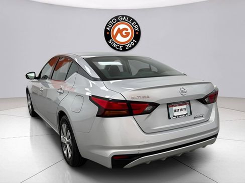 Used 2022 Nissan Altima 2.5 S FWD image 6