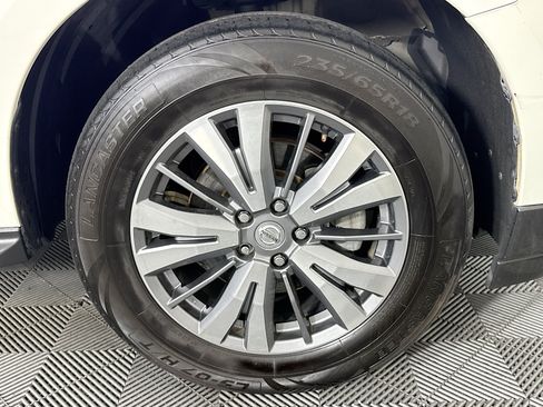 Used 2020 Nissan Pathfinder S AWD/4WD image 30