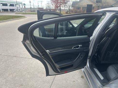 Used 2013 Porsche Panamera image 39