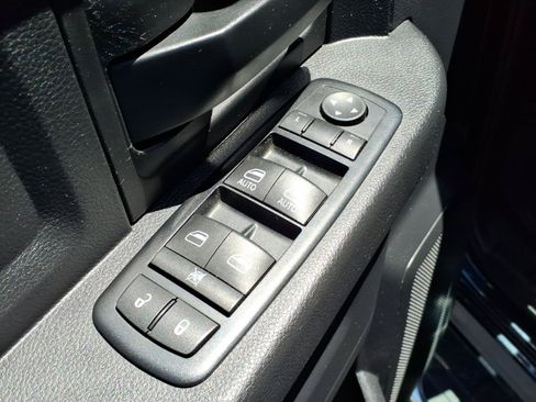 Used 2015 RAM 1500 Express AWD/4WD image 11