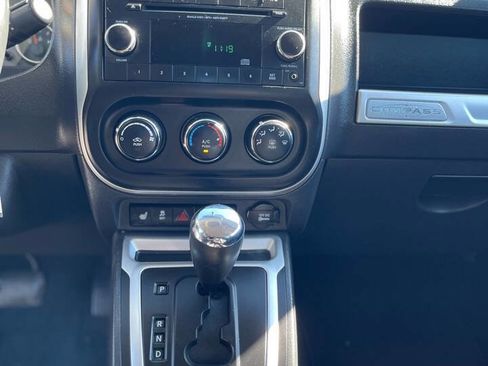 Used 2014 Jeep Compass Latitude image 14