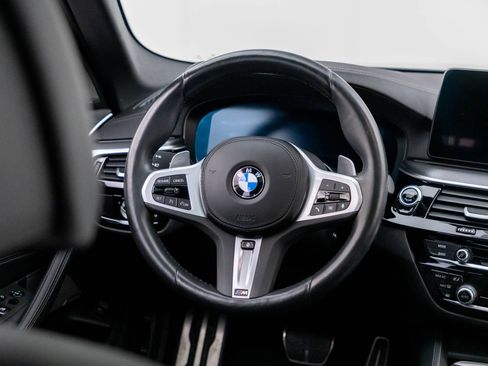 Used 2023 BMW M550i xDrive w/ Shadowloine Package AWD/4WD image 11