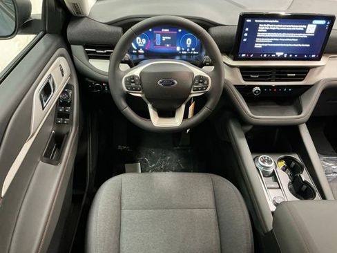 New 2026 Ford Explorer Active AWD/4WD image 13