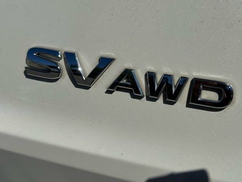 Used 2023 Nissan Rogue SV AWD/4WD image 12
