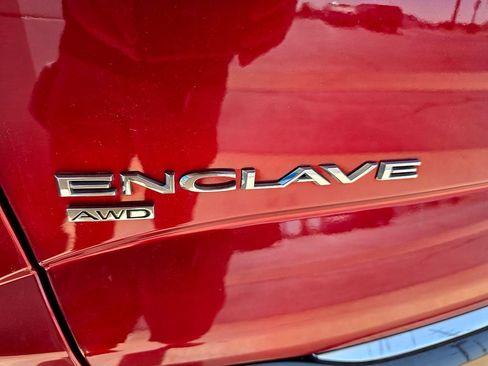 Used 2023 Buick Enclave Essence AWD/4WD image 5