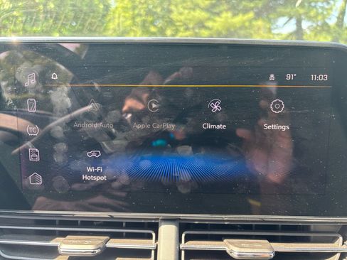 Used 2025 Chevrolet Trax LT w/ LT Convenience Package FWD image 16