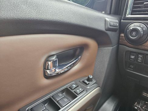 Used 2021 Nissan Titan Platinum Reserve AWD/4WD image 31