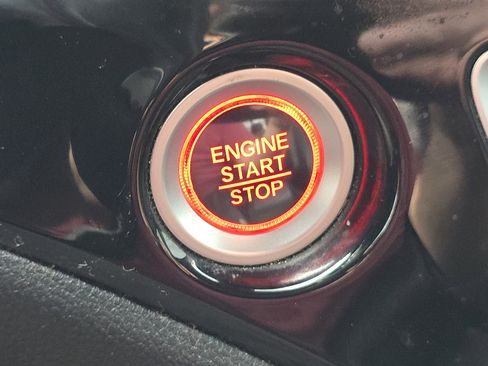 Used 2018 Honda Pilot Elite image 14