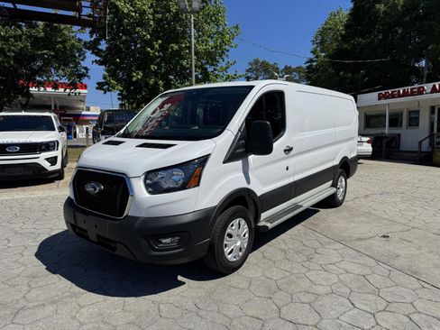 Used 2024 Ford Transit 250 Low Roof w/ Exterior Upgrade Package RWD image 6