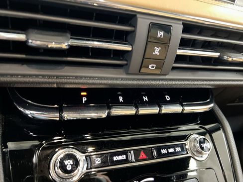 Used 2022 Lincoln Corsair Reserve w/ Equipment Group 201A image 18