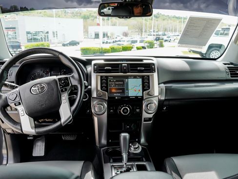 Certified 2024 Toyota 4Runner SR5 Premium w/ SR5 Premium Package AWD/4WD image 30