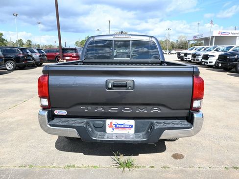 Used 2022 Toyota Tacoma SR image 22