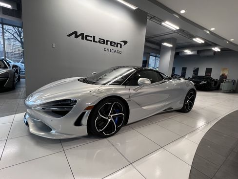 Used 2026 McLaren 750S Spider image 11